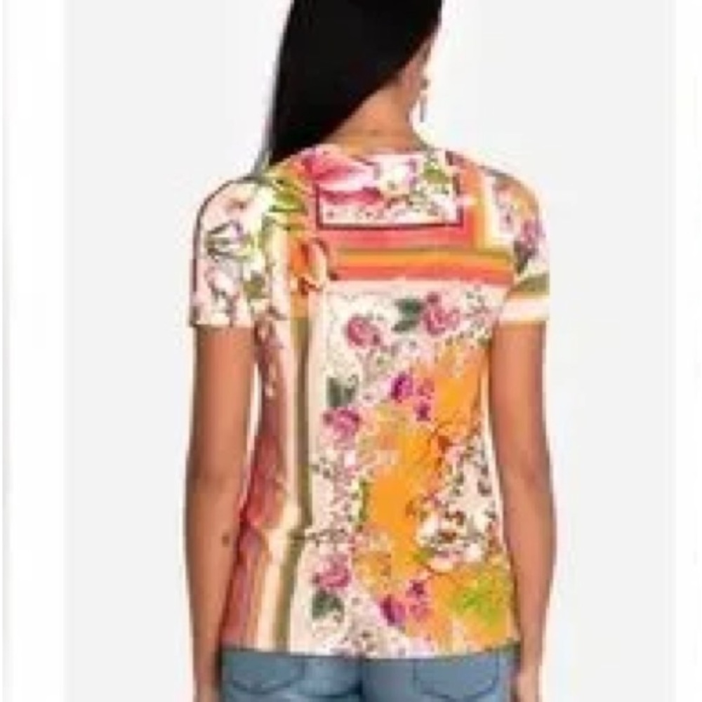 🆕Johnny Was Romantic Floral V-Neck Top - Picture 2 of 6
